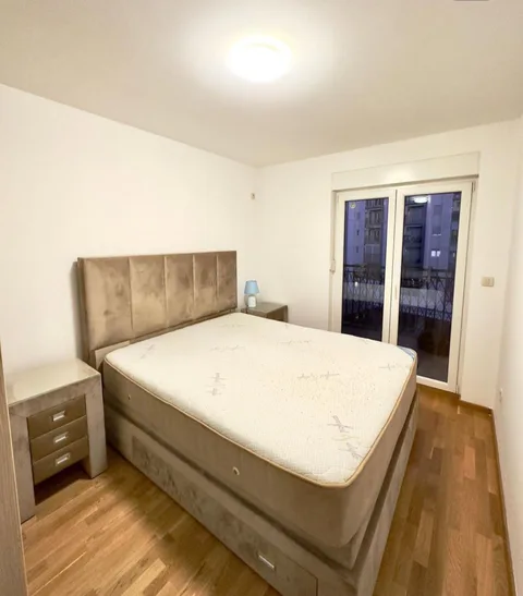 Izdaje se potpuno namješten jednosoban stan City Key, Podgorica. - slika 3