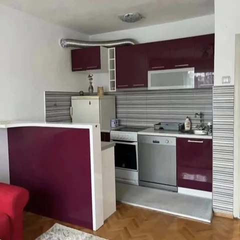 Izdaje se namješten jednosoban stan na Draču – Podgorica - slika 3